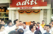 Congress men shut down Srinivas Shettys restaurant in Mumbai over bill note